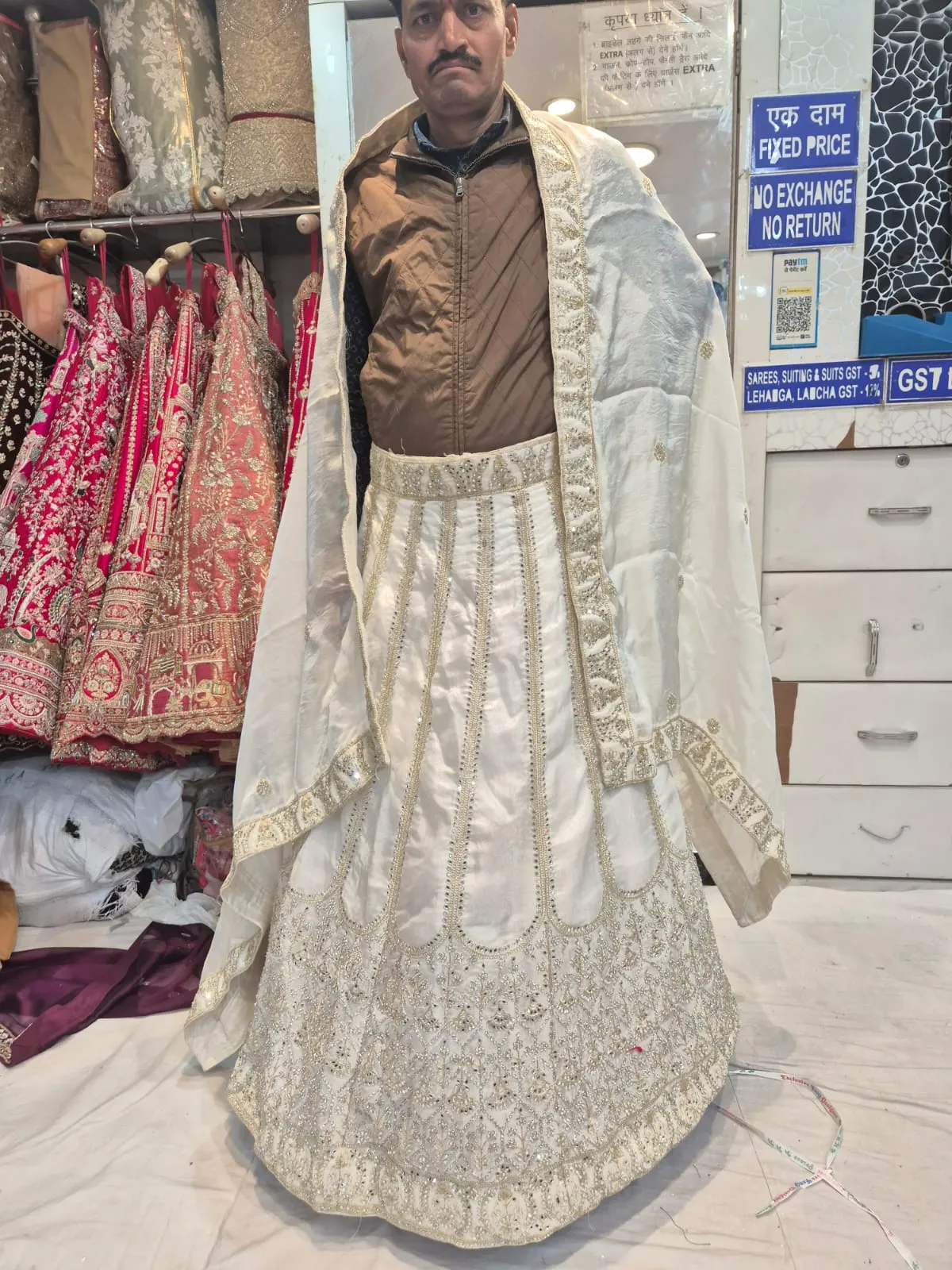 Ivory Noor-E-Jahan Royal Bridal Lehenga Set - Image 5
